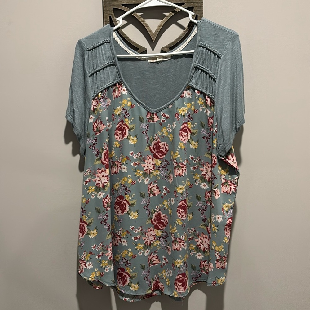 1X Rewind flower blouse